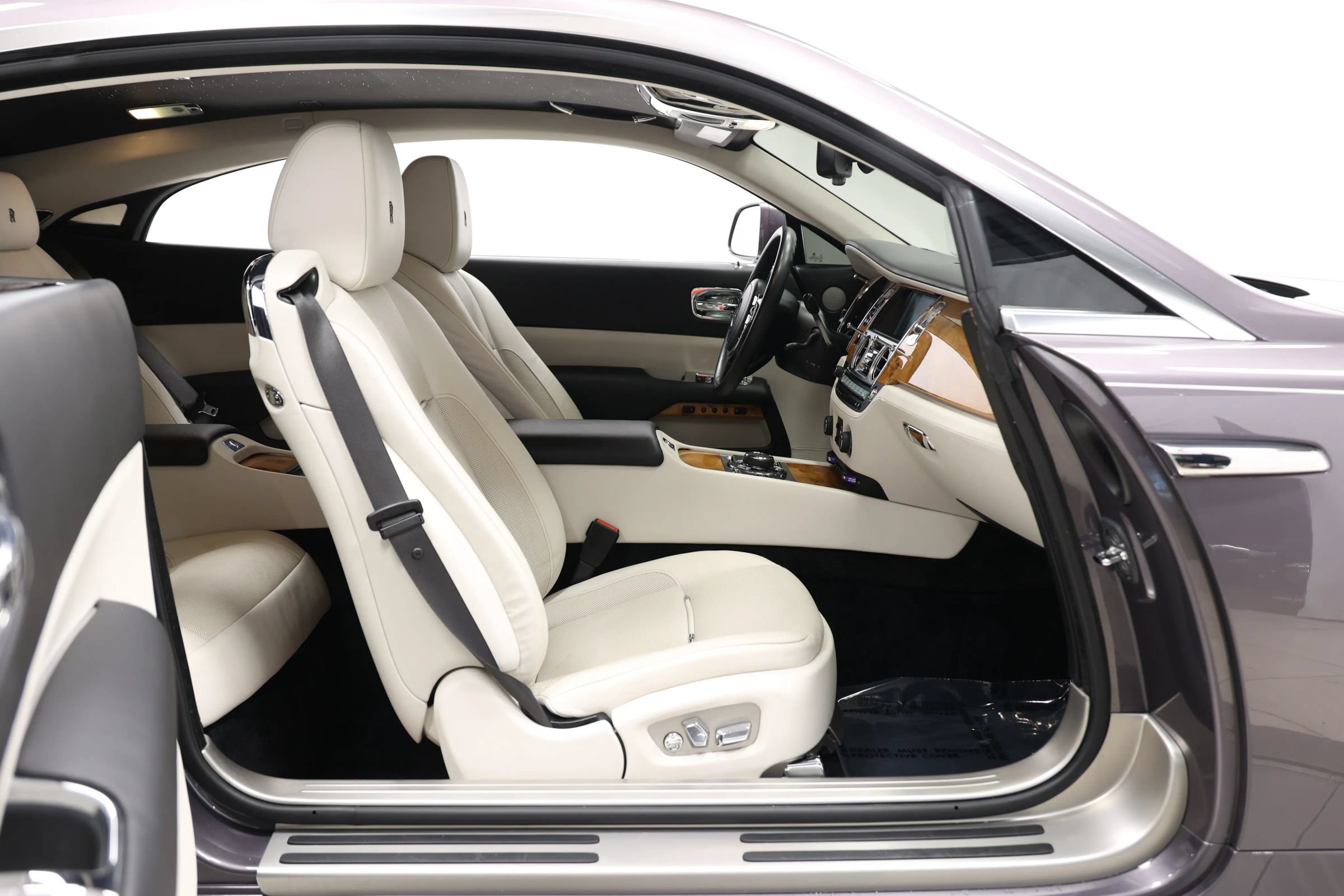 Used 2017 Rolls-Royce Wraith RWD image 99