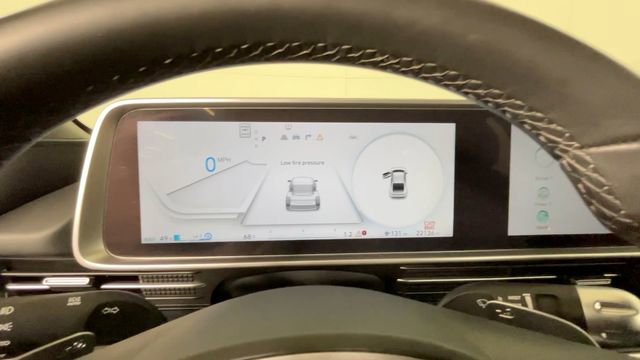 Used 2024 Hyundai Ioniq 6 SE RWD image 33