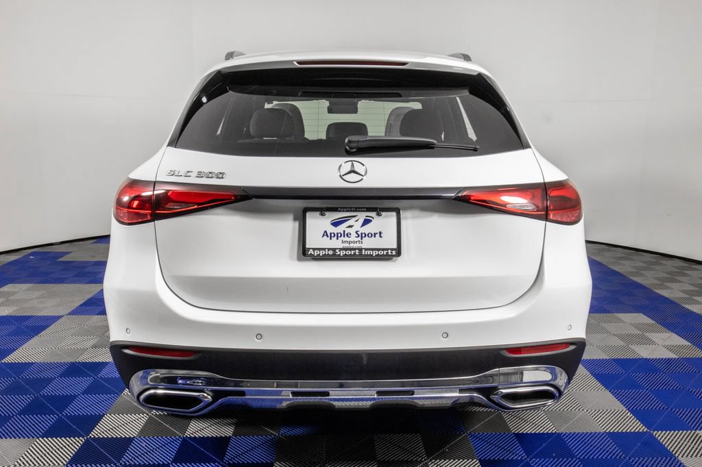 Used 2025 Mercedes-Benz GLC 300 image 7