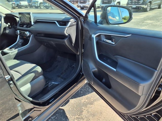 Used 2024 Toyota RAV4 XLE image 89