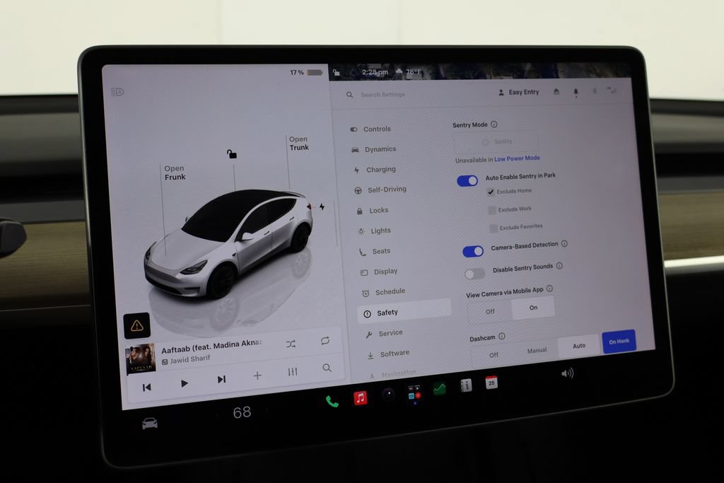 Used 2023 Tesla Model Y Long Range AWD/4WD image 37