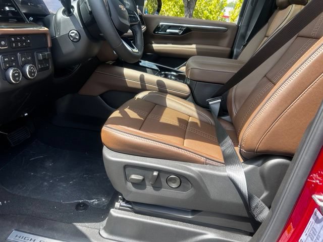 New 2026 Chevrolet Suburban High Country AWD/4WD image 9