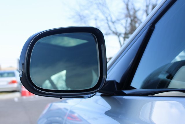 Used 2020 Jaguar XE S image 8