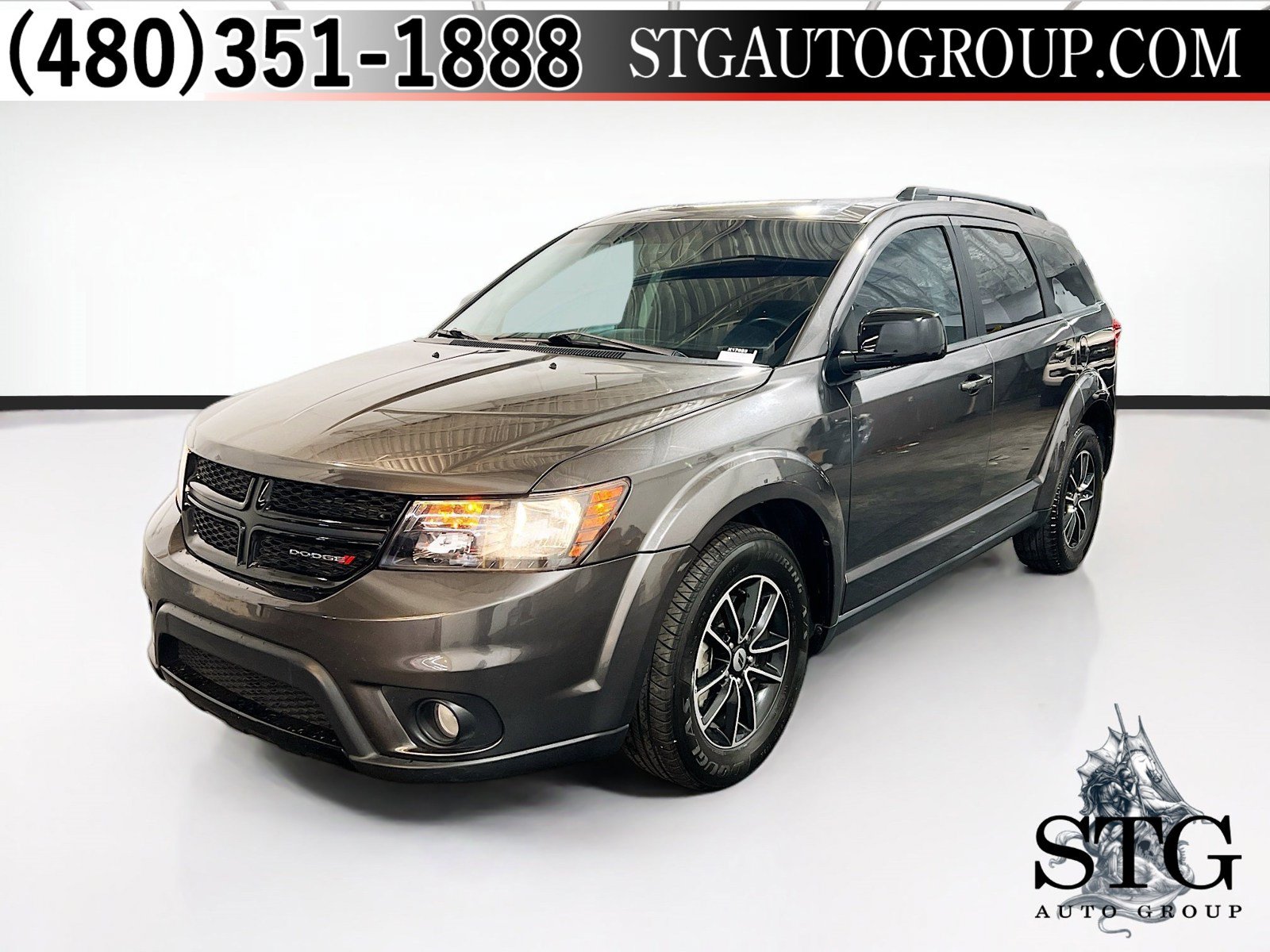 Used 2018 Dodge Journey SXT w/ Connectivity Group FWD image 1