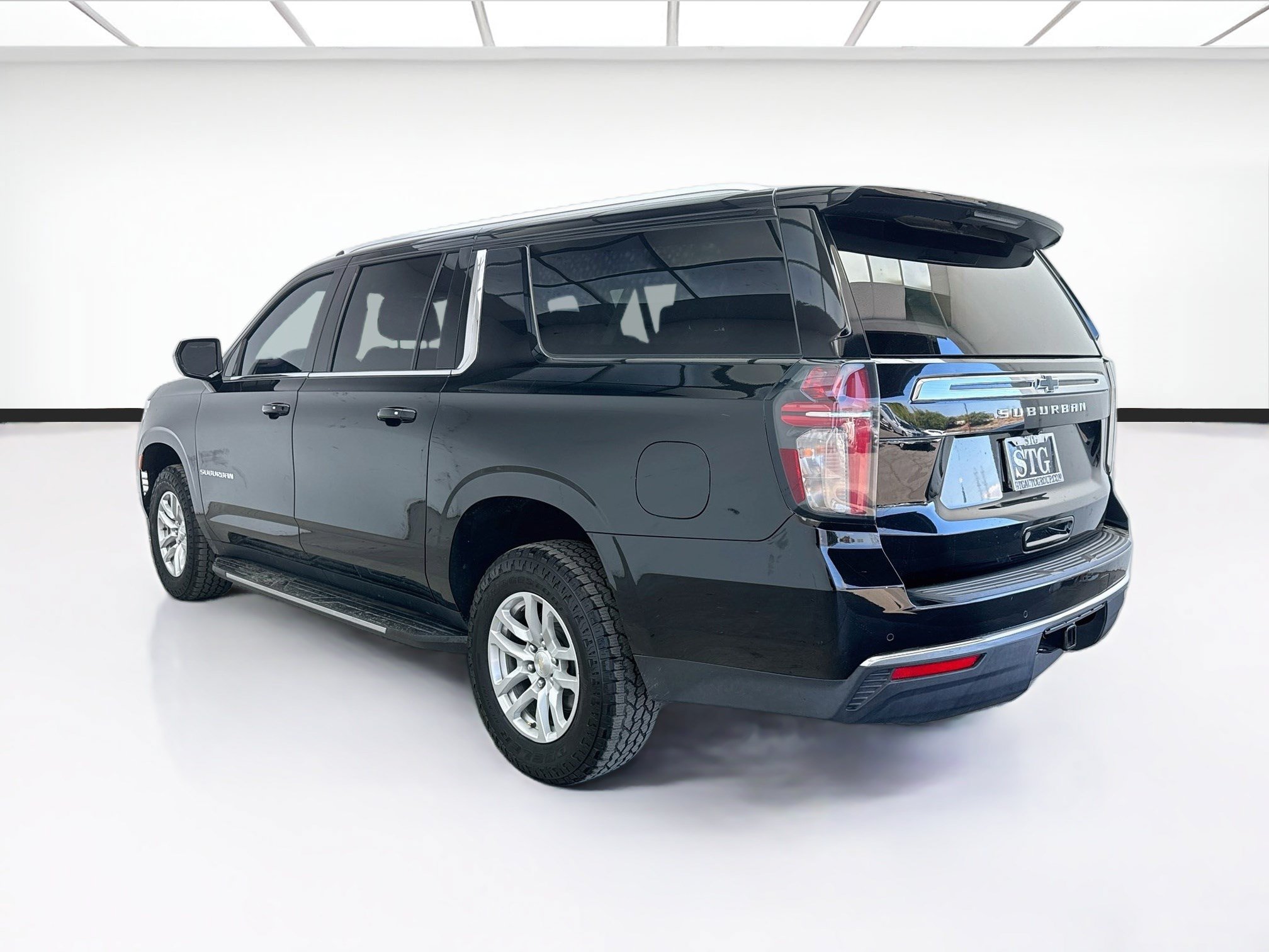 Used 2021 Chevrolet Suburban LS AWD/4WD image 6