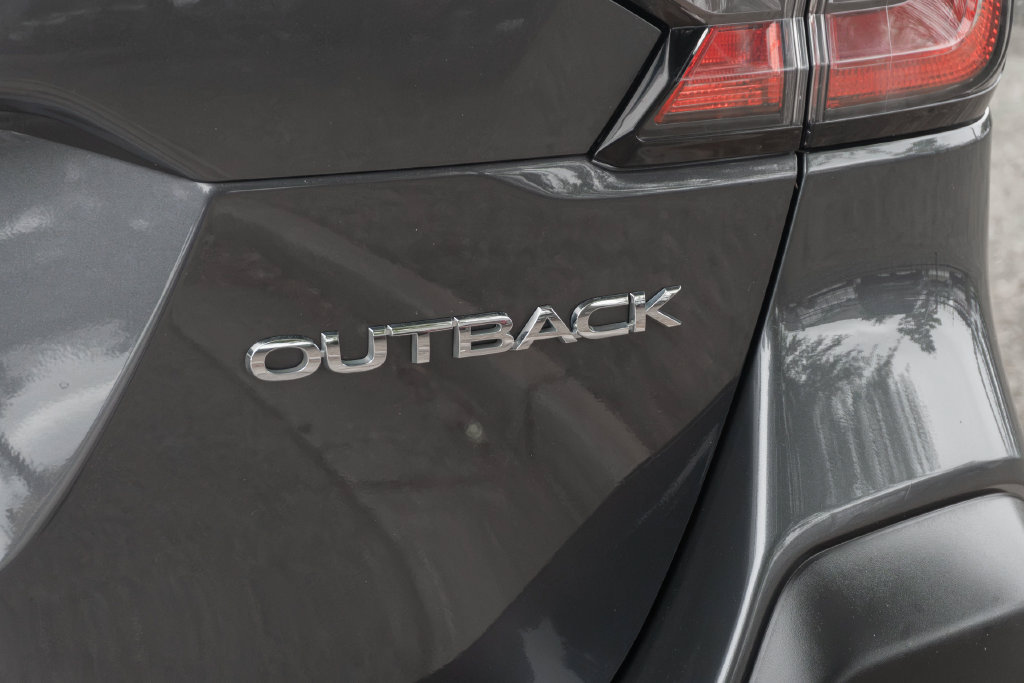 Used 2024 Subaru Outback Premium AWD/4WD image 10