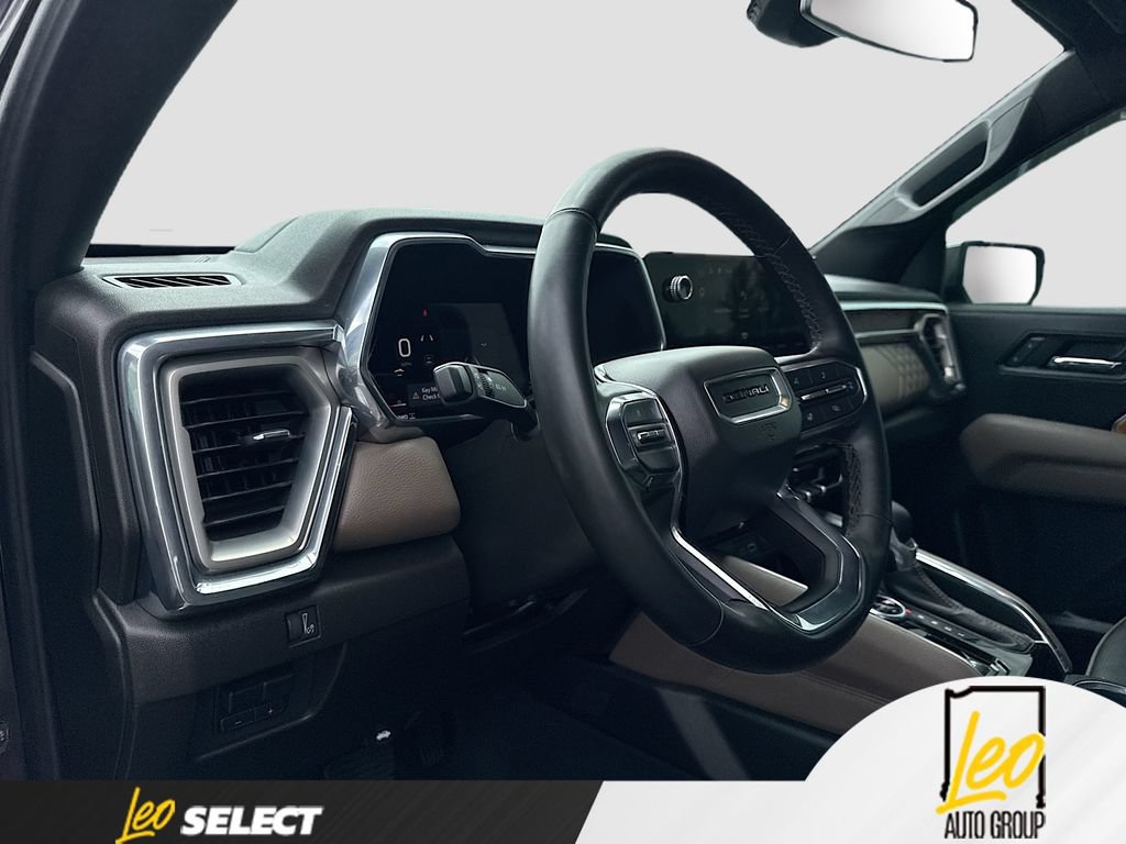 Used 2024 GMC Canyon Denali AWD/4WD image 11