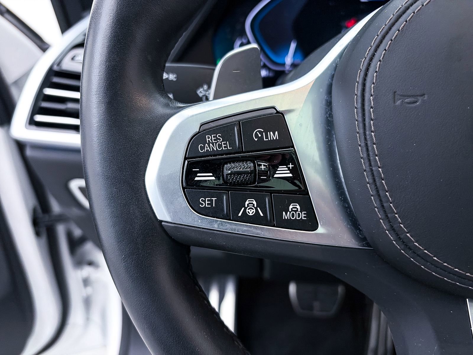 Used 2023 BMW X5 xDrive45e w/ Executive Package image 37