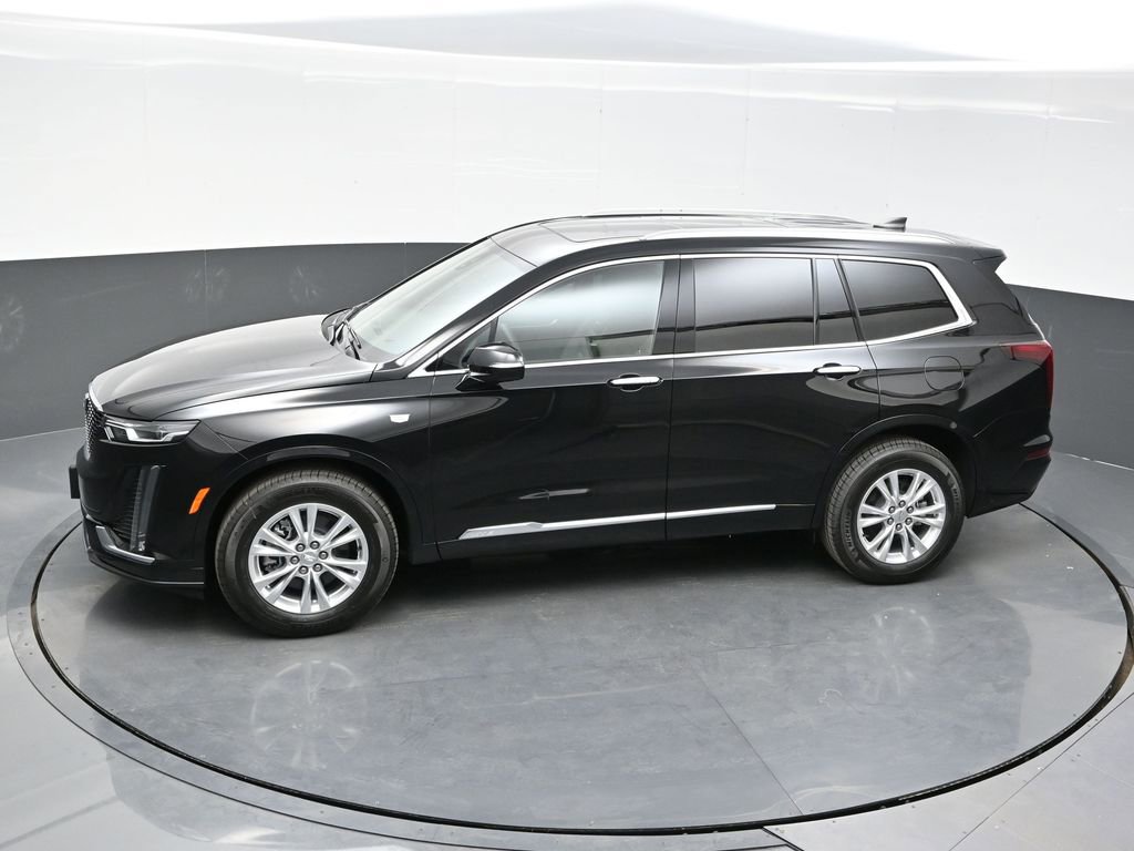 New 2025 Cadillac XT6 Luxury w/ LPO, Floor Liner Package AWD/4WD image 28