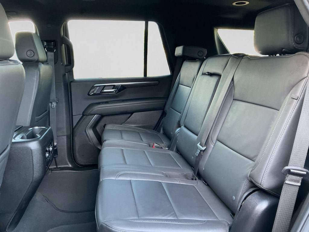 Used 2025 Chevrolet Tahoe Z71 AWD/4WD image 14
