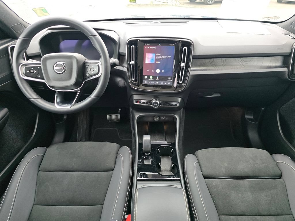 Used 2023 Volvo C40 P8 Recharge Plus AWD/4WD image 14