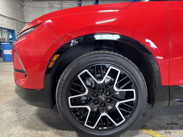 Certified 2023 Chevrolet Blazer RS w/ Driver Confidence II Package image 35