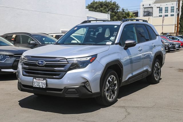 Used 2025 Subaru Forester Premium AWD/4WD image 5