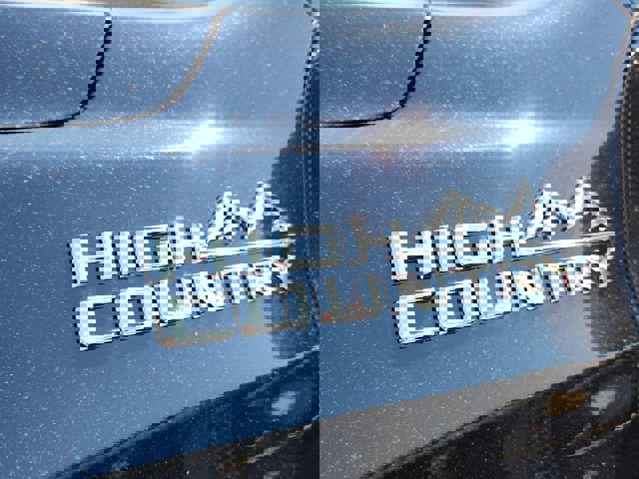 New 2025 Chevrolet Suburban High Country image 67