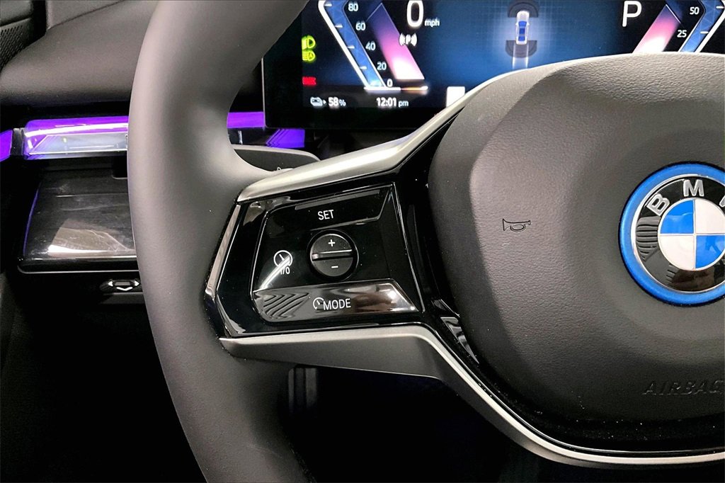 Used 2025 BMW i5 xDrive40 w/ Premium Package image 11
