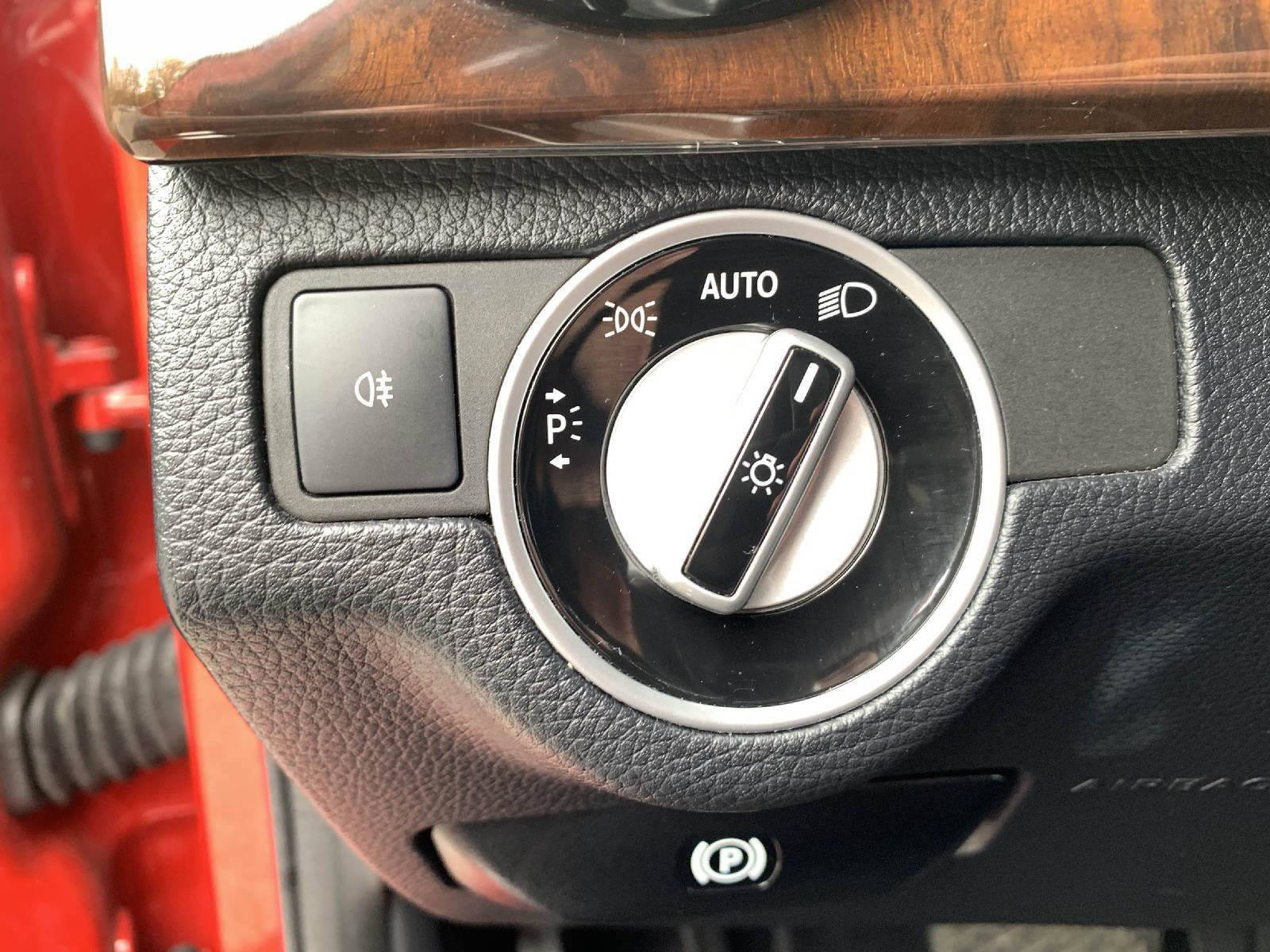Used 2013 Mercedes-Benz GLK 350 4MATIC image 15