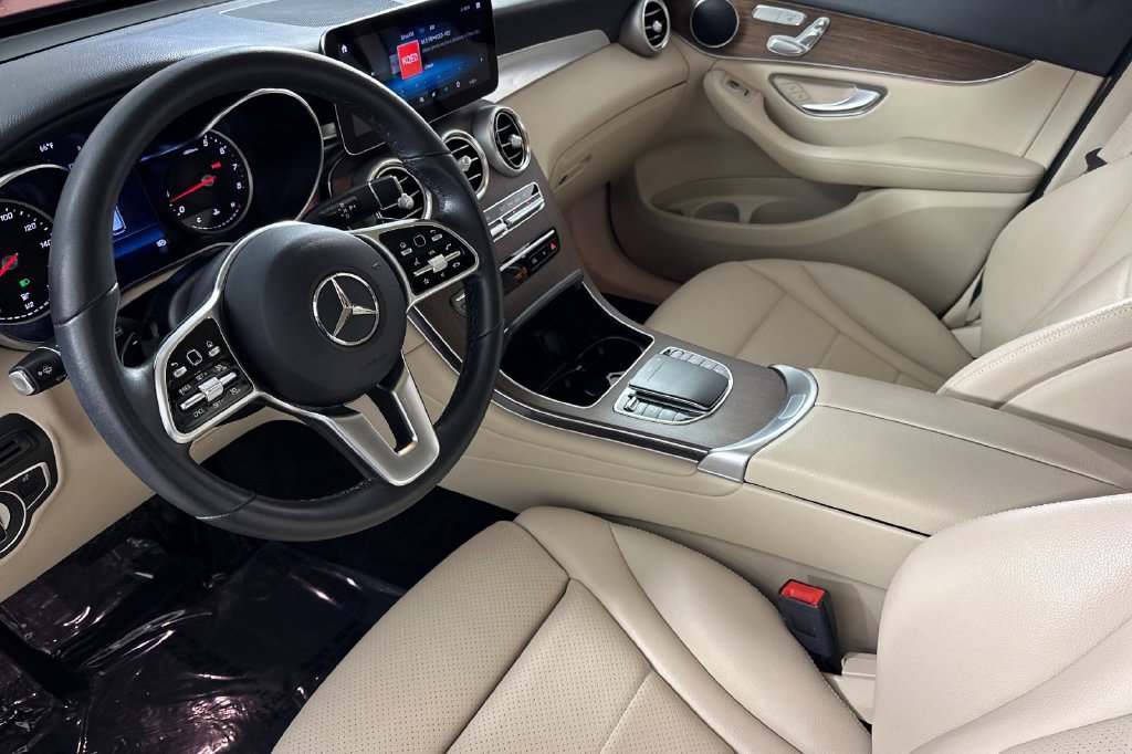Certified 2022 Mercedes-Benz GLC 300 4MATIC image 11