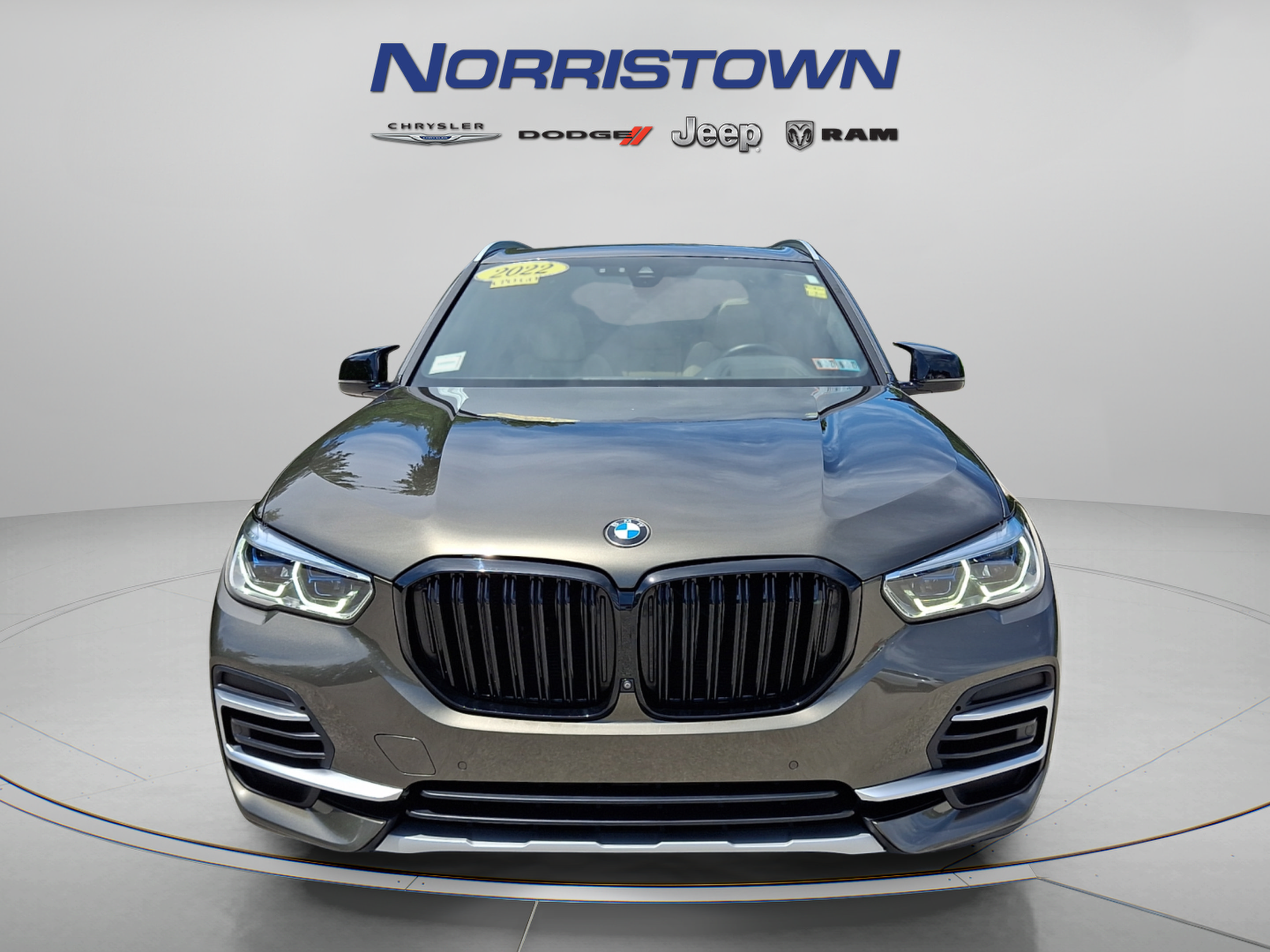 Used 2022 BMW X5 xDrive40i w/ Executive Package AWD/4WD image 2