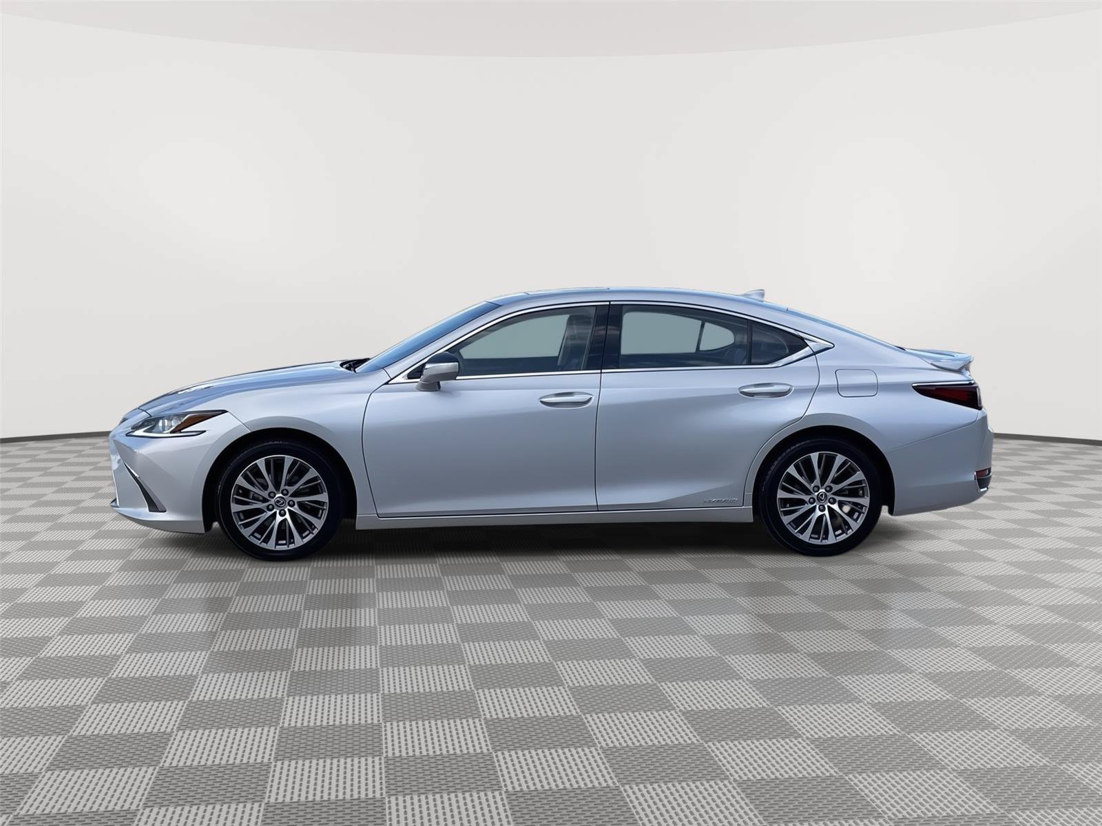 Used 2021 Lexus ES 300h w/ Premium Package FWD image 2