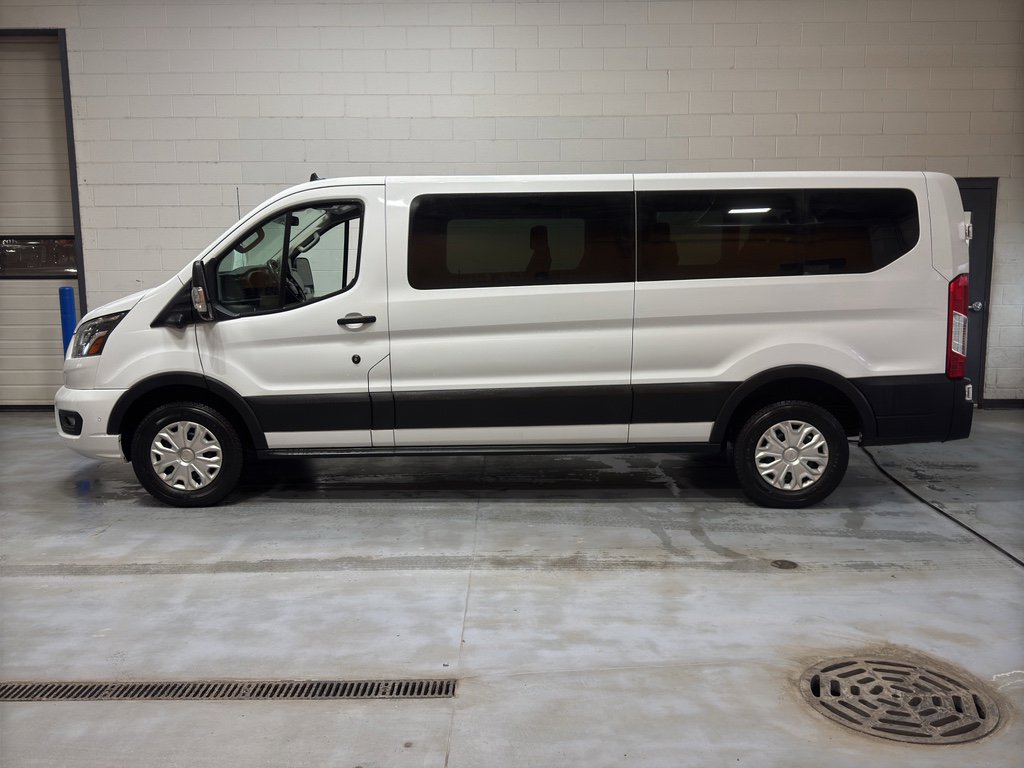 Used 2023 Ford Transit 350 XLT image 2