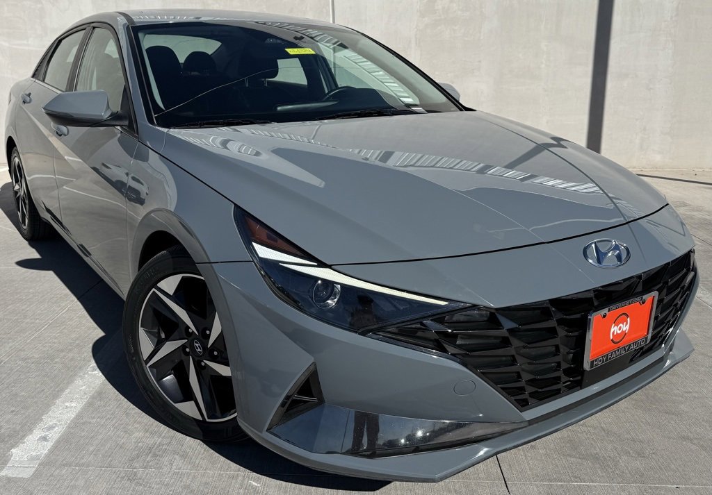 Used 2022 Hyundai Elantra SEL w/ Convenience + Premium Package image 1