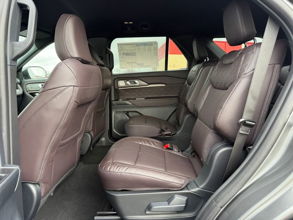 New 2026 Ford Explorer Platinum image 12