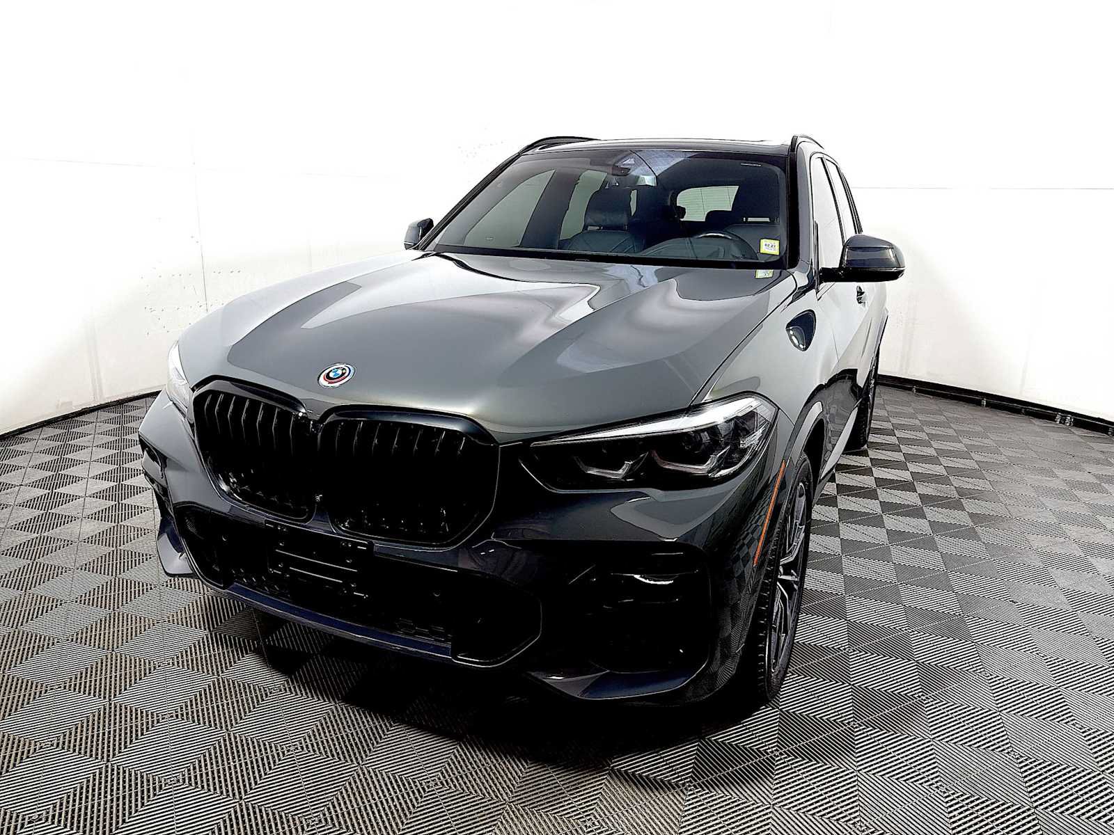Certified 2023 BMW X5 M50i w/ Climate Comfort Package AWD/4WD image 3