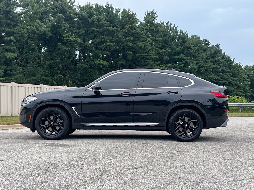 Used 2024 BMW X4 xDrive30i w/ Parking Assistance Package AWD/4WD image 6
