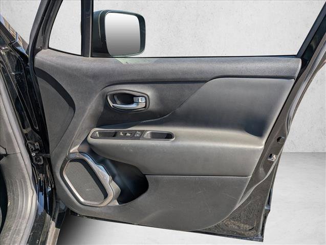 Used 2020 Jeep Renegade Limited image 25