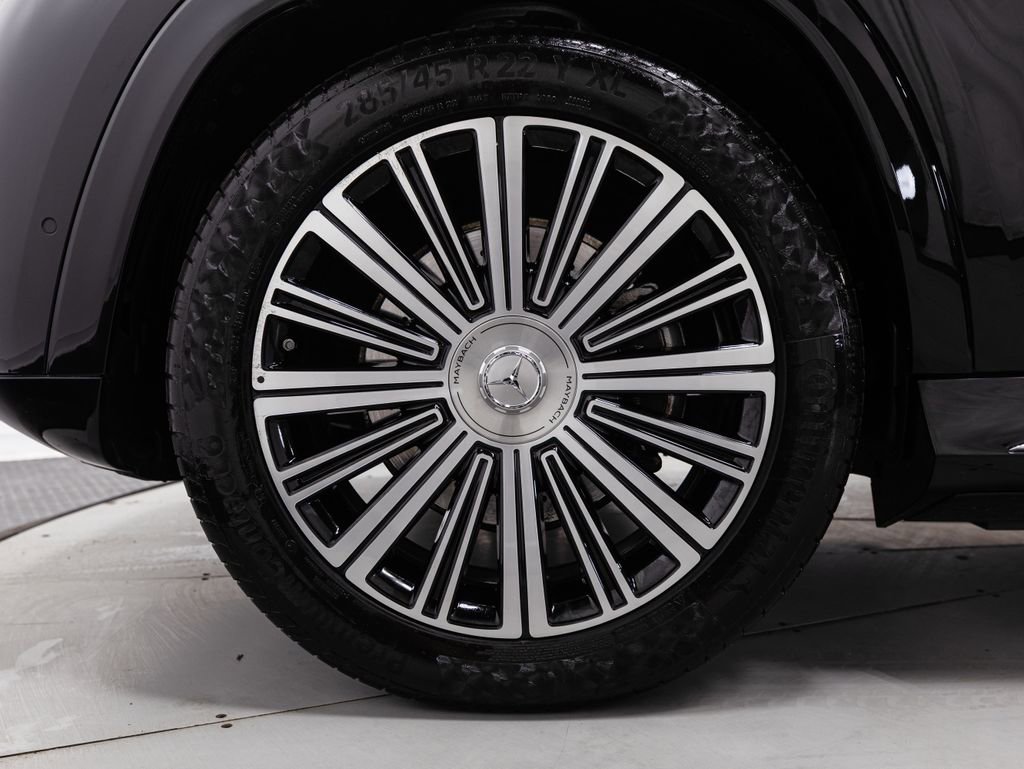 Certified 2024 Mercedes-Benz Maybach GLS 600 4MATIC image 39