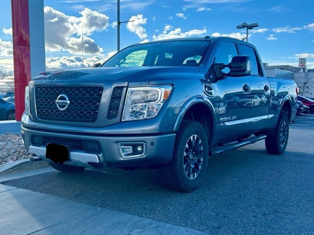 Used 2017 Nissan Titan PRO-4X w/ Pro-4x Convenience Package image 2