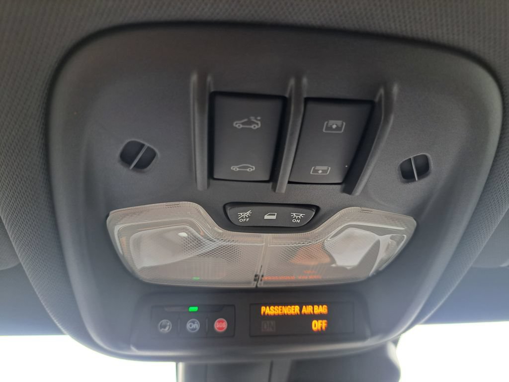 Used 2023 Chevrolet TrailBlazer RS w/ Sun and Liftgate Package AWD/4WD image 21