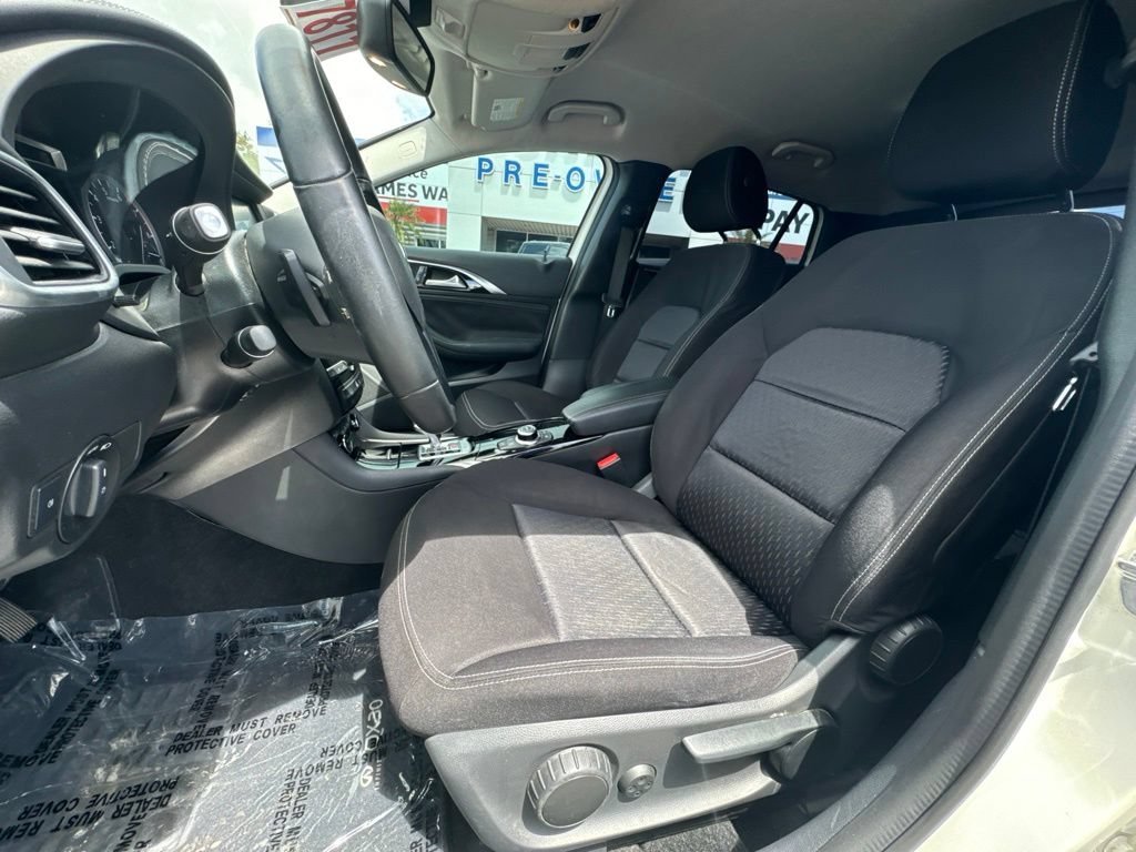 Used 2018 INFINITI QX30 FWD image 14