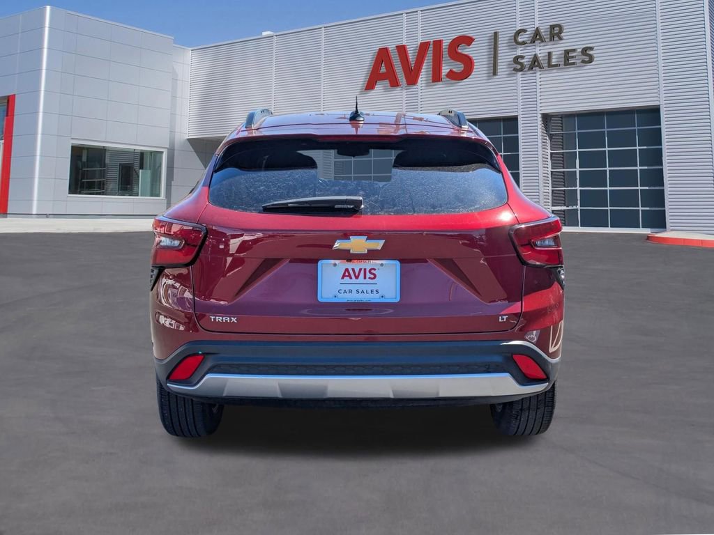 Used 2025 Chevrolet Trax LT w/ LT Convenience Package FWD image 7