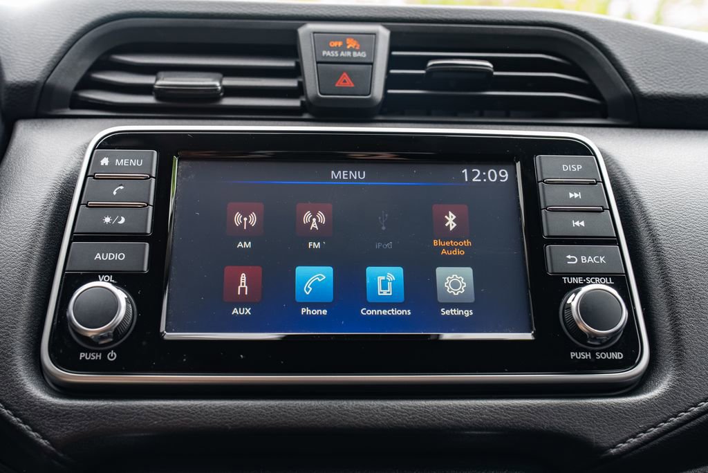 Used 2024 Nissan Versa S w/ Trunk Package FWD image 16