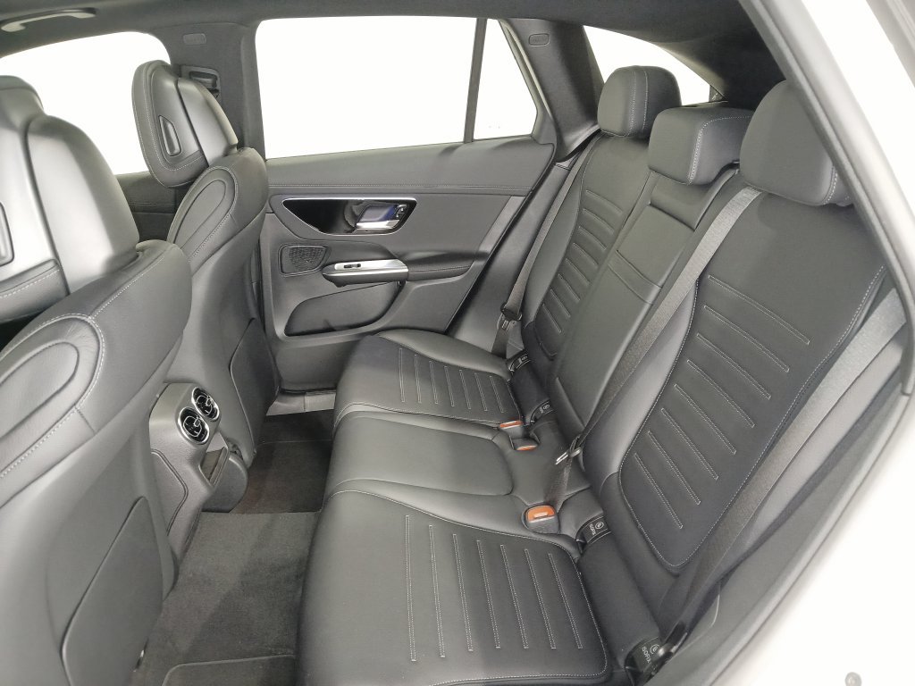 New 2026 Mercedes-Benz GLC 43 AMG 4MATIC image 12