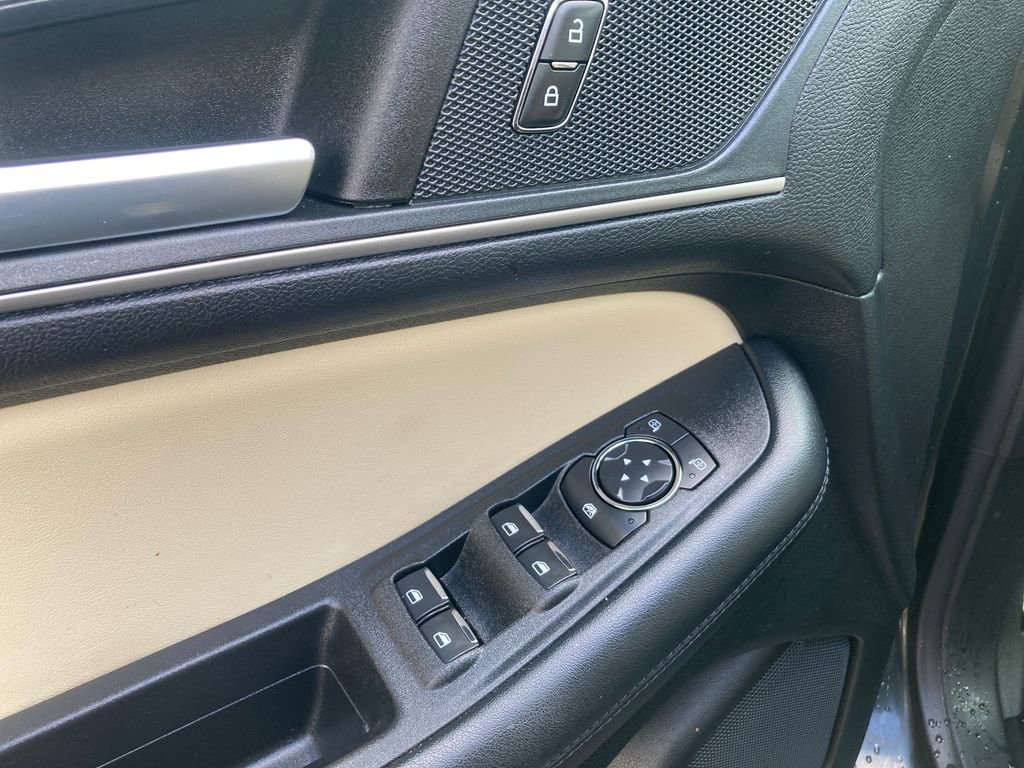 Used 2022 Ford Edge SEL AWD/4WD image 14