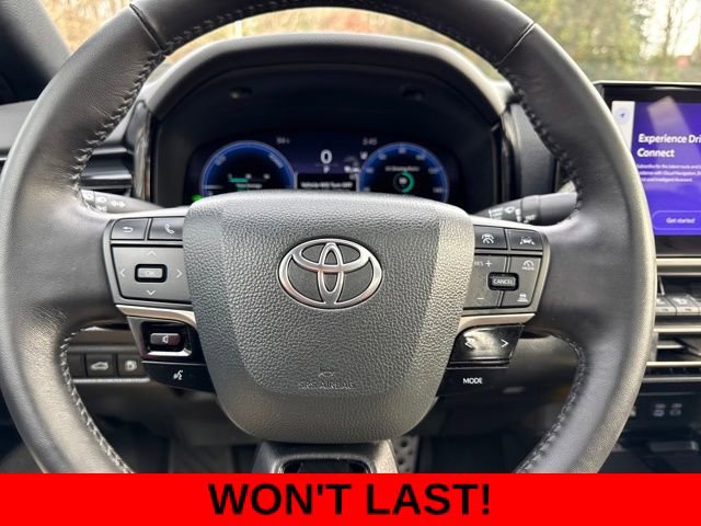Used 2025 Toyota Camry XSE image 16