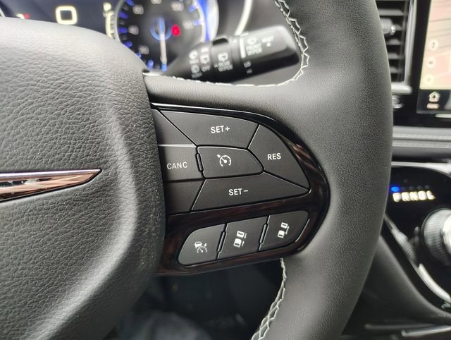 New 2026 Chrysler Pacifica Select FWD image 15