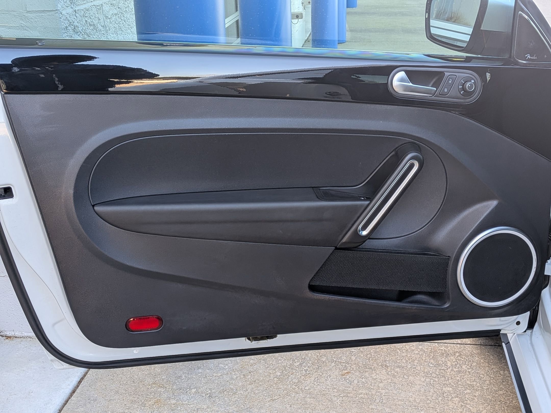 Used 2018 Volkswagen Beetle 2.0T Dune image 12