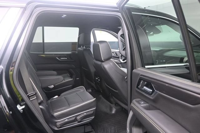 Used 2025 GMC Yukon Elevation w/ LPO, Elevation Black Package AWD/4WD image 37