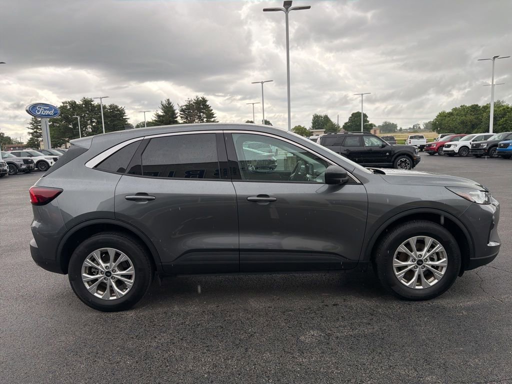 Used 2023 Ford Escape Active AWD/4WD image 5