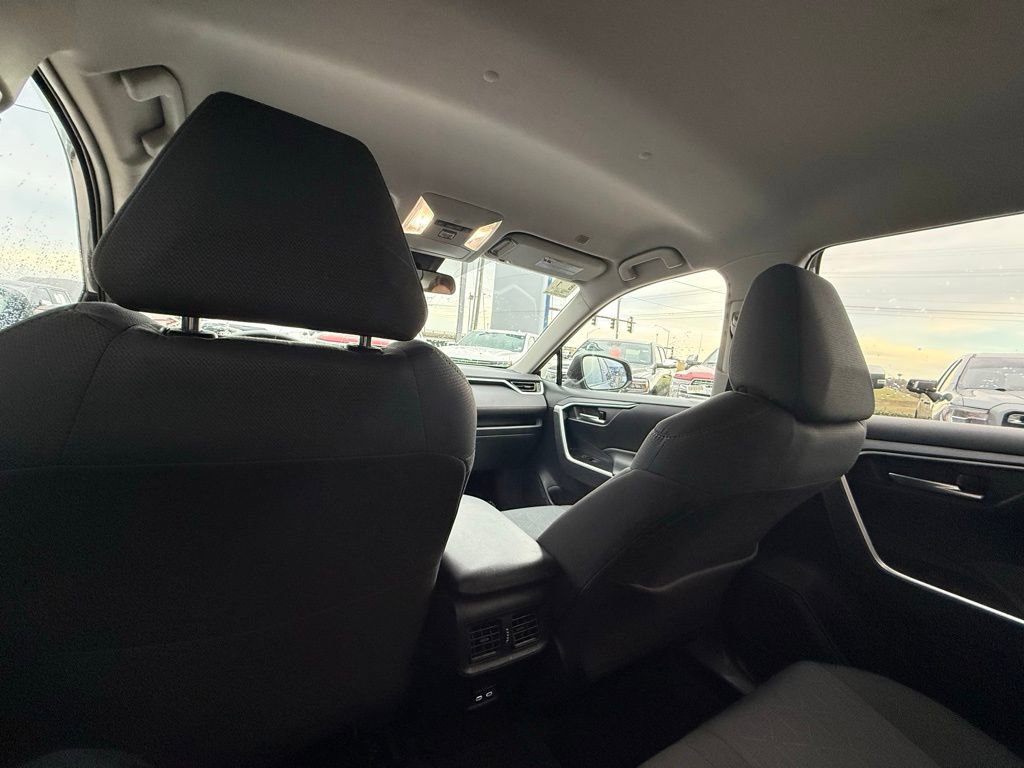 Used 2025 Toyota RAV4 XLE image 27