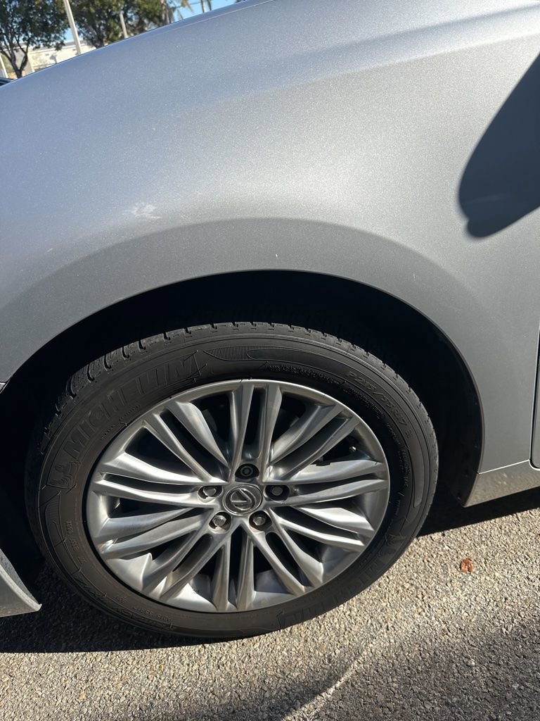 Used 2013 Lexus ES 350 w/ Luxury Pkg image 4