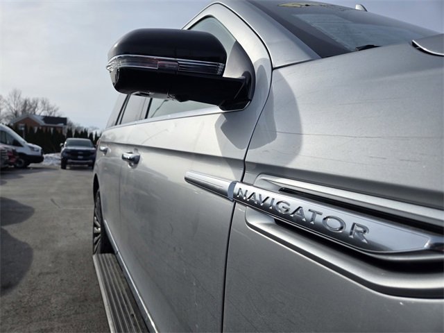 Used 2019 Lincoln Navigator Reserve w/ Cargo Package image 40