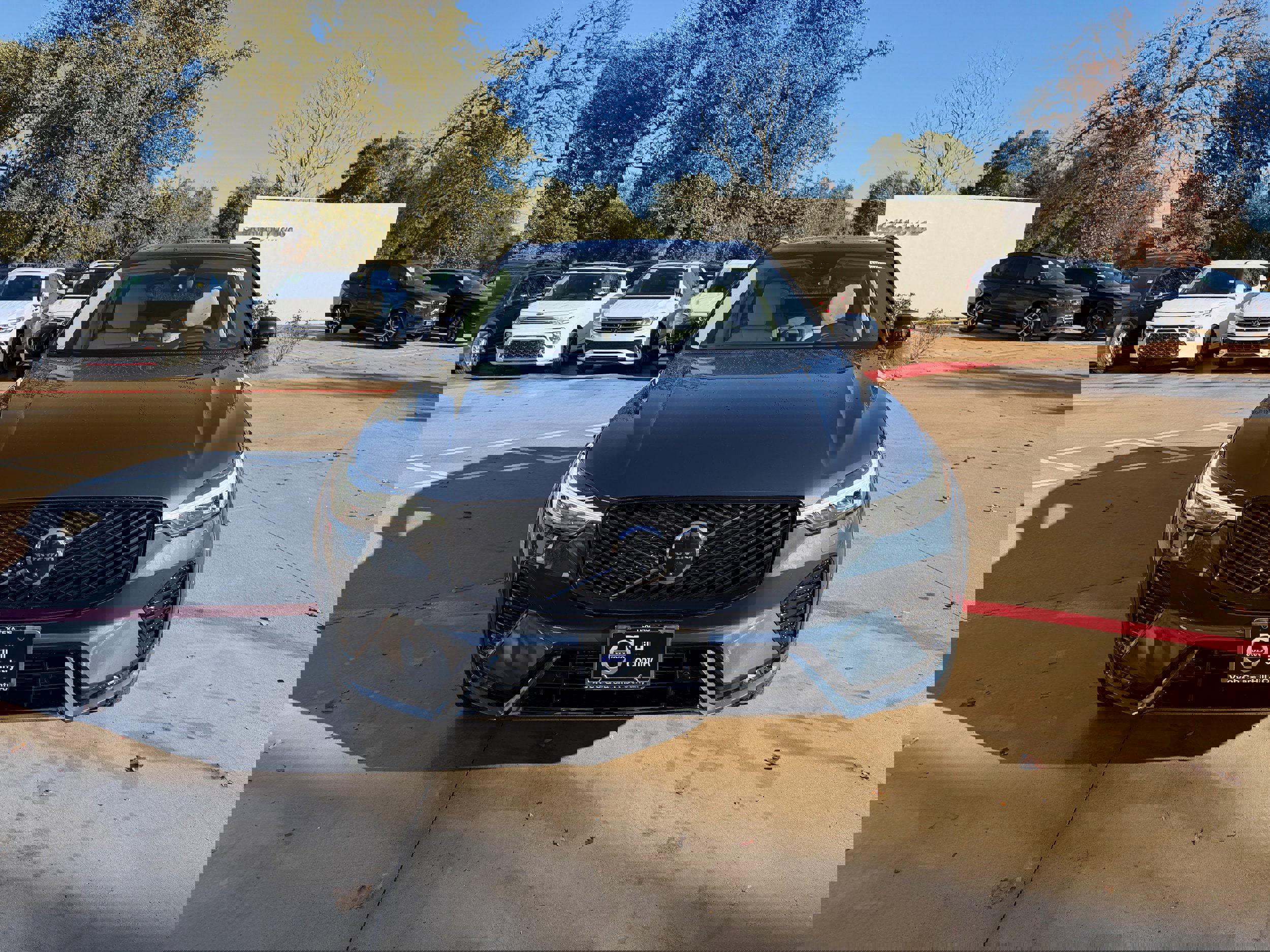 New 2026 Volvo XC60 B5 Ultra w/ Protection Package Premier AWD/4WD image 6