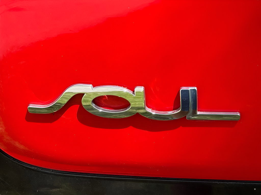 Used 2015 Kia Soul + FWD image 27
