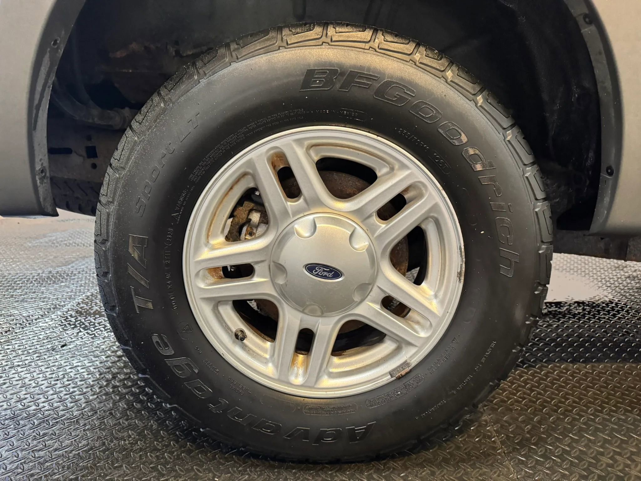 Used 2002 Ford Explorer XLS image 26