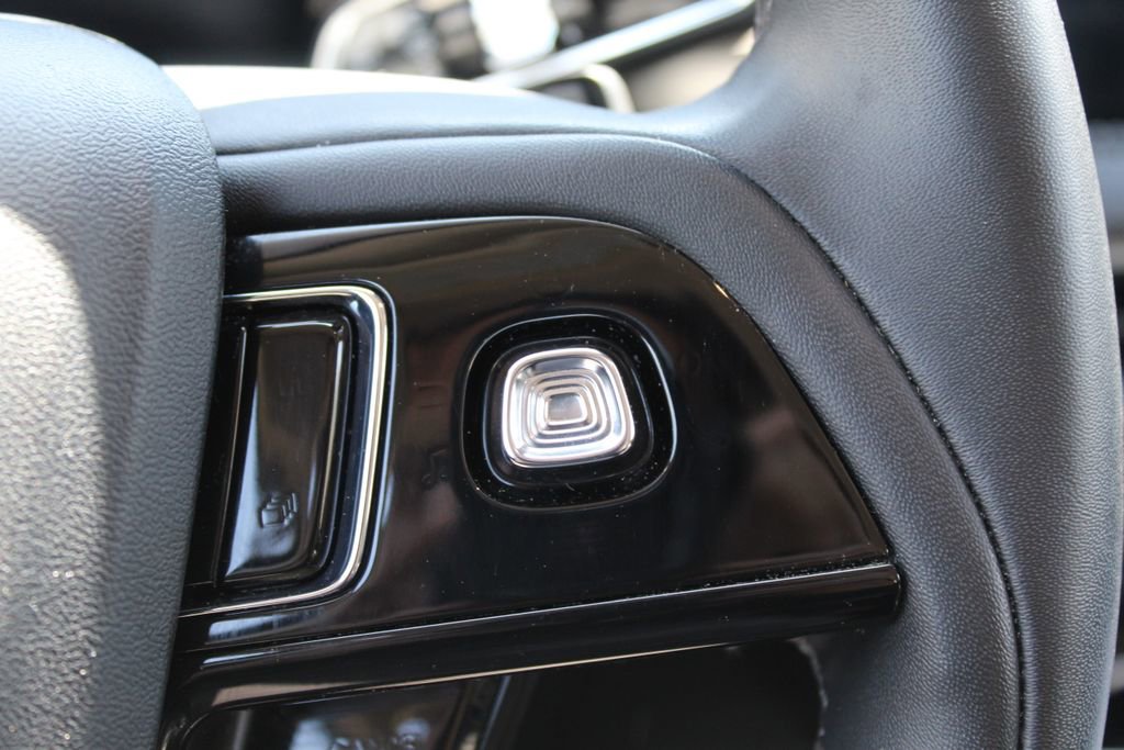 Used 2023 Lincoln Corsair FWD w/ Equipment Group 101A image 11