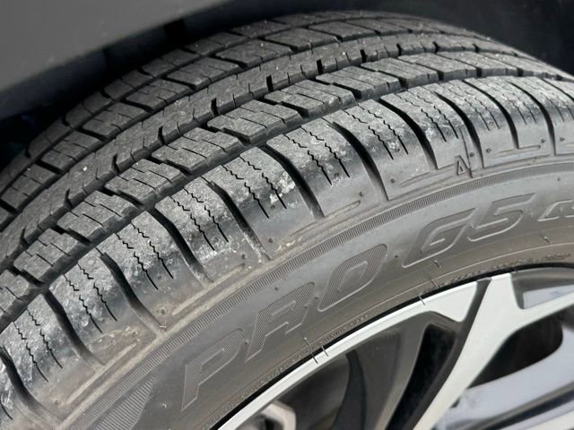 Used 2021 Chevrolet TrailBlazer RS w/ Technology Package image 40